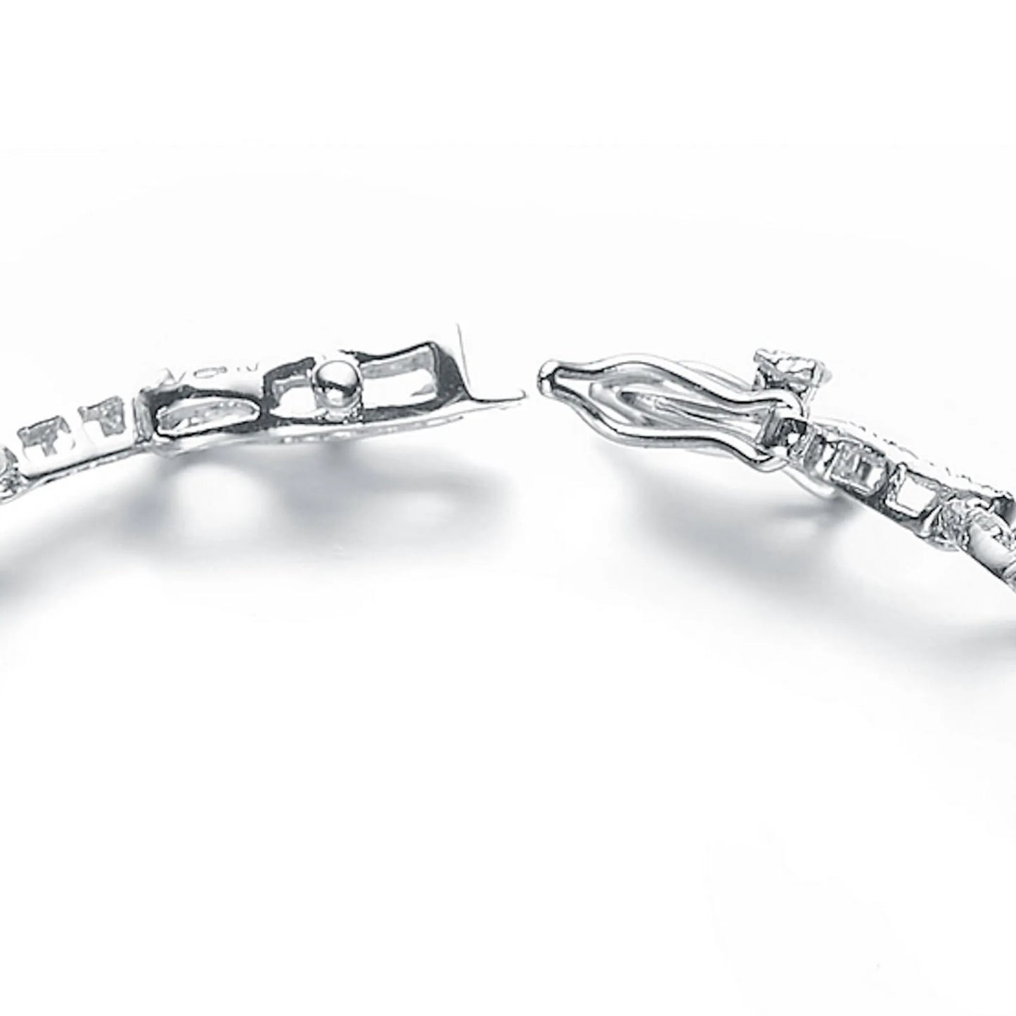 Collette Z Sterling Silver Clear Cubic Zirconia Link Necklace